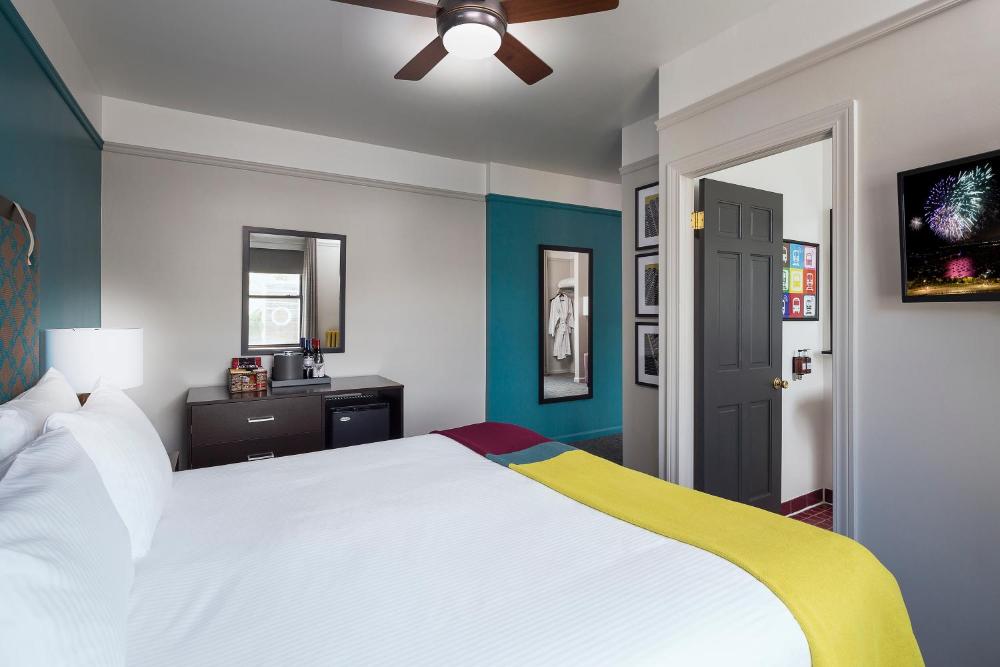 King Suite interior